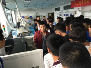 參觀電子產(chǎn)品教學(xué)工廠 探索人工智能基礎(chǔ)軟件開發(fā)實踐